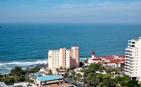 Beachfront Suite Ocean-View Balcony 300Mb Fibre